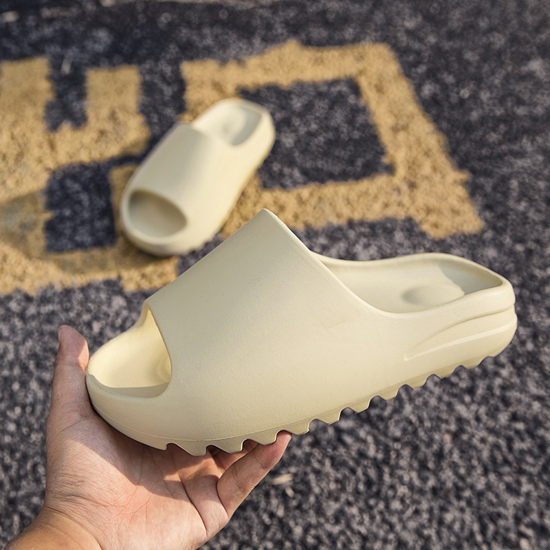 Men's Soft Thick Soled Summer  - огляд і ціна Yeezy Foam Runner